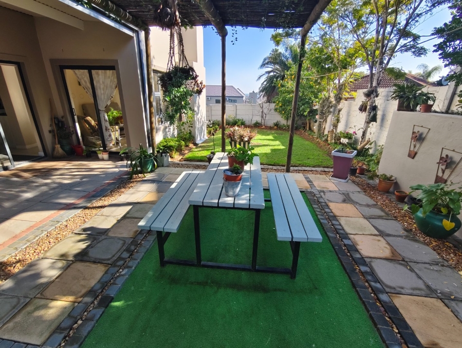 3 Bedroom Property for Sale in Berg En Dal Western Cape